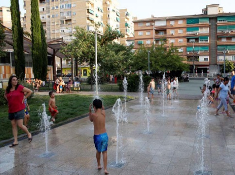 ©Ayto.Granada: El Ayuntamiento inicia una campaa de prevencin ante la llegada de la ola de calor